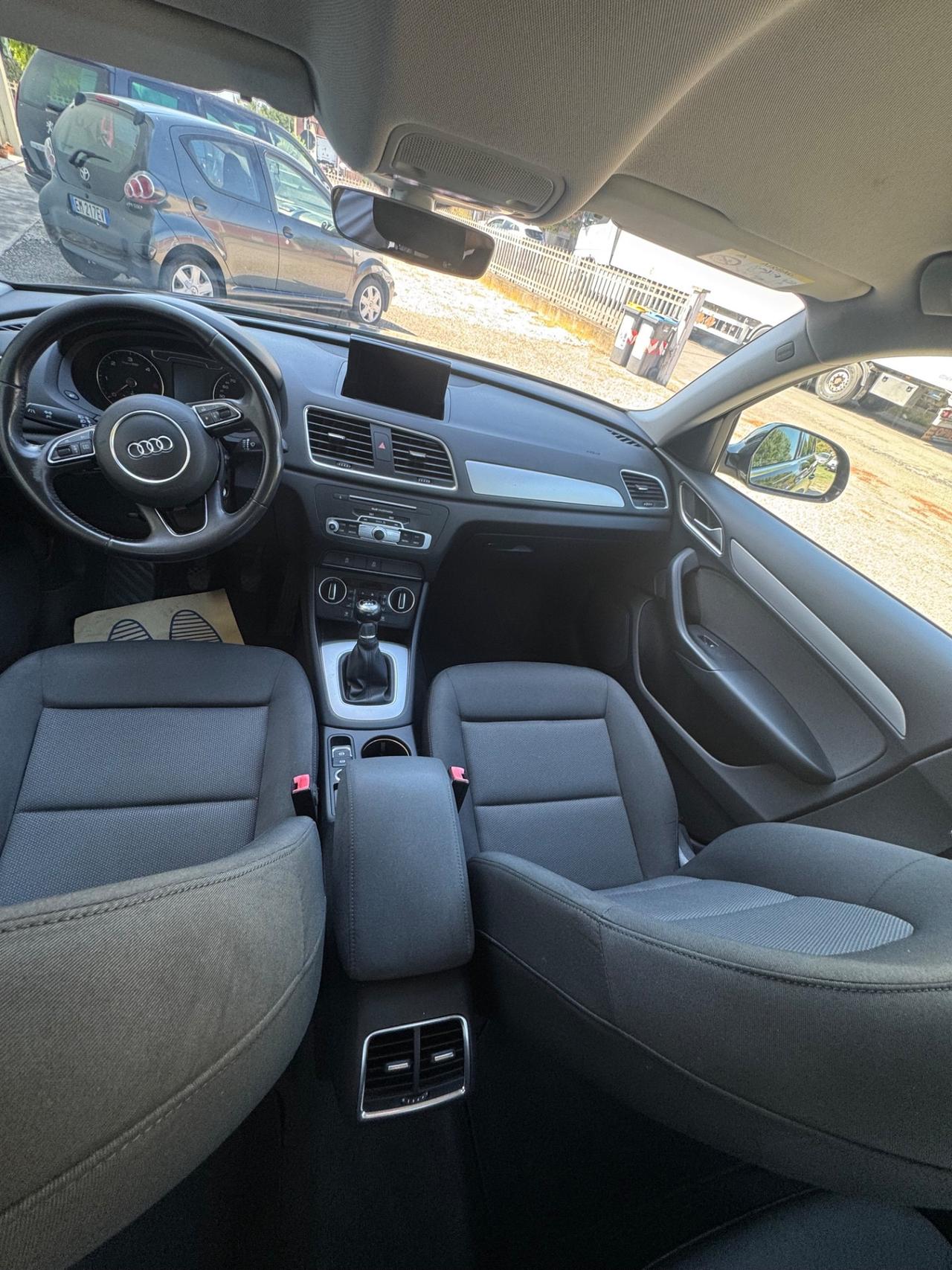 Audi Q3 2.0 TDI 120 CV Design