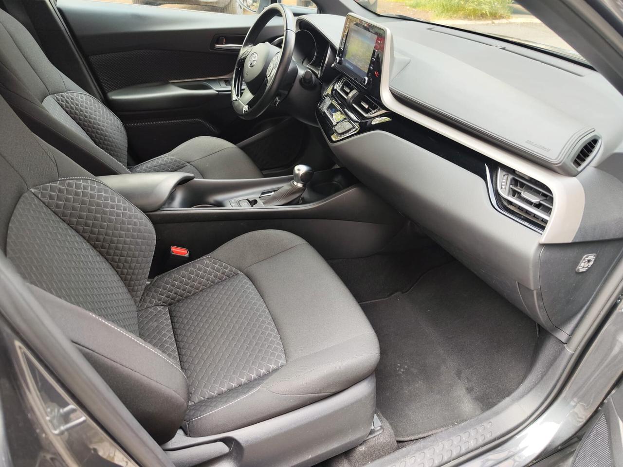 Toyota C-HR 1.8 Hybrid Business