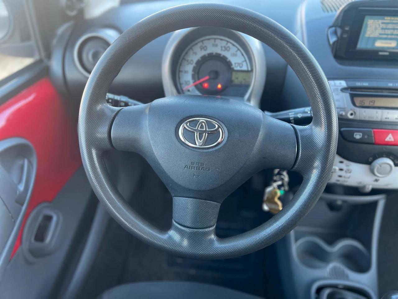 Toyota Aygo 1.0 12V VVT-i 5 porte Deep Ocean Connect