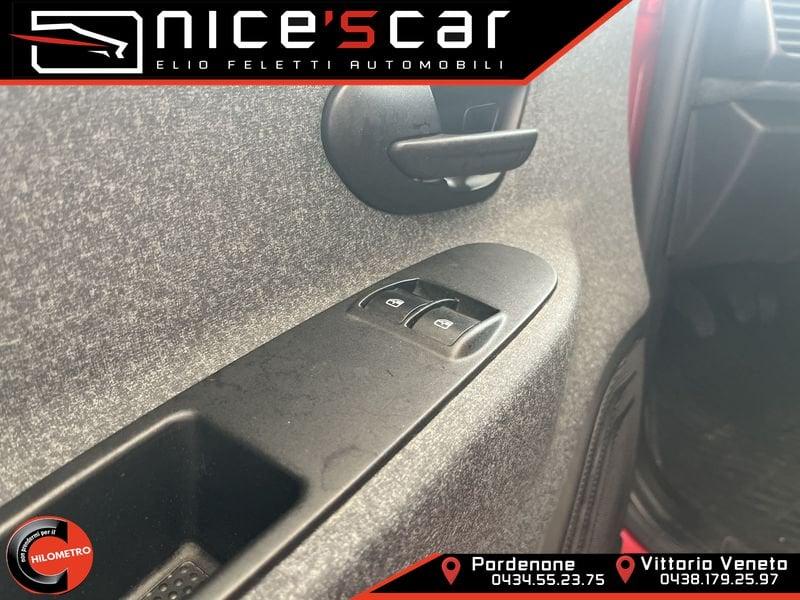 Lancia Ypsilon Ypsilon 1.0 FireFly 5 porte S&S Hybrid Ecochic Silver