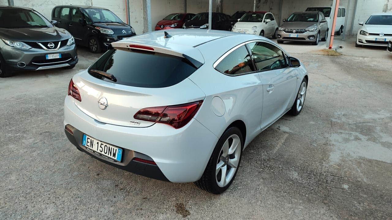 Opel Astra GTC 2.0 CDTI 165CV S&S 3 porte Cosmo S