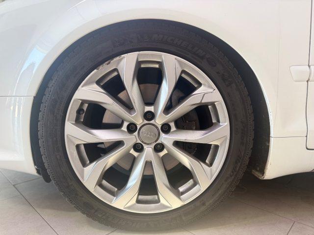 AUDI A4 Cabriolet 2.0 16V TFSI multitronic SLINE