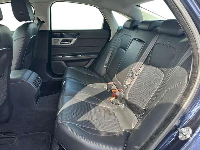 Jaguar XF 2.0d Prestige 180cv auto