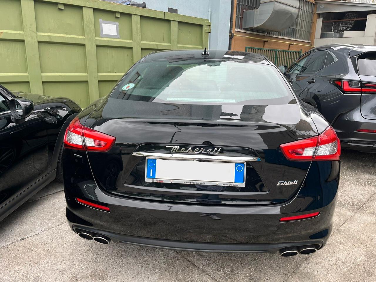 Maserati Ghibli V6 Diesel 275 CV Nerissimo Edition
