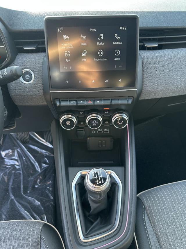 RENAULT Clio TCe 90 CV 5 porte Techno