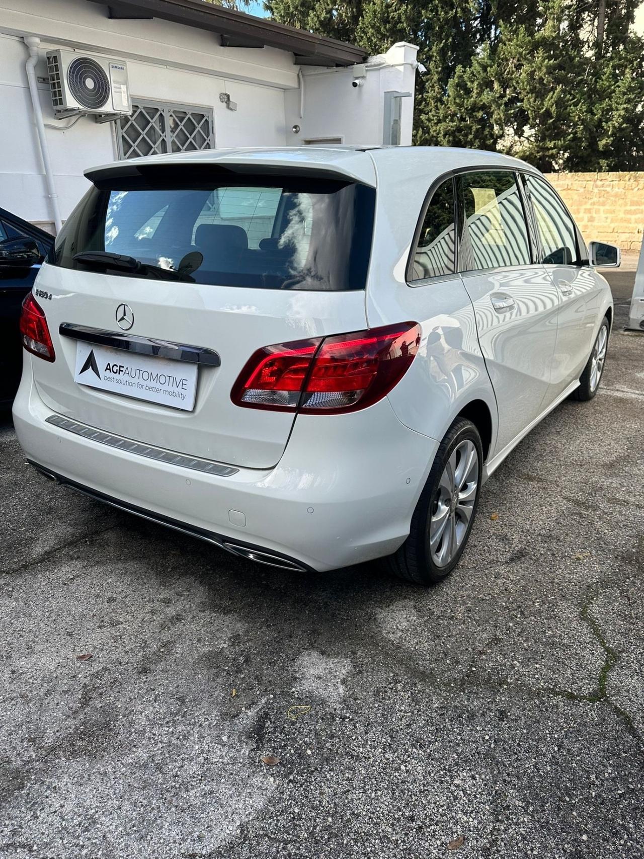 Mercedes-benz B 180 B 180 d Automatic Premium