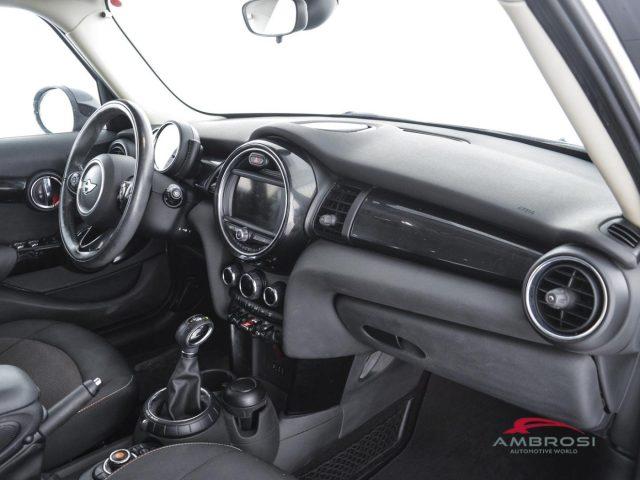 MINI Cooper D 5 porte 1.5 Hype Auto