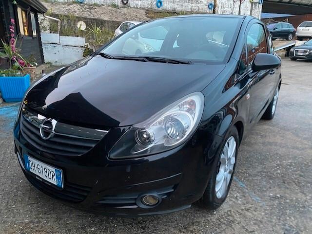 Opel Corsa 1.2 3 porte Club