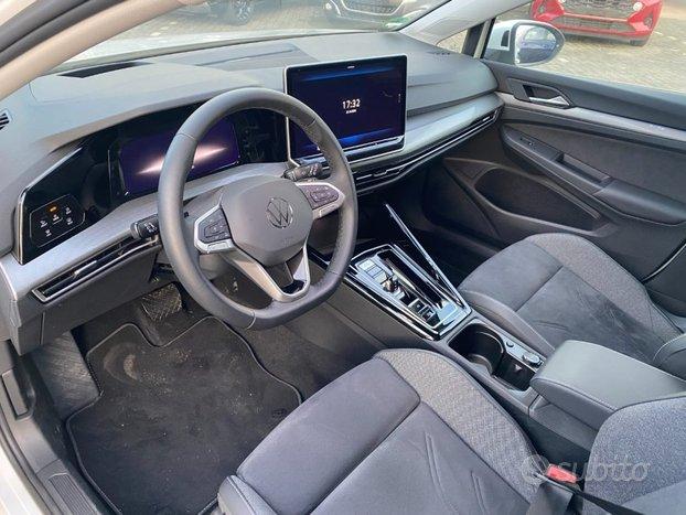 VOLKSWAGEN Golf 1.5 eTSI 150 CV DSG Style