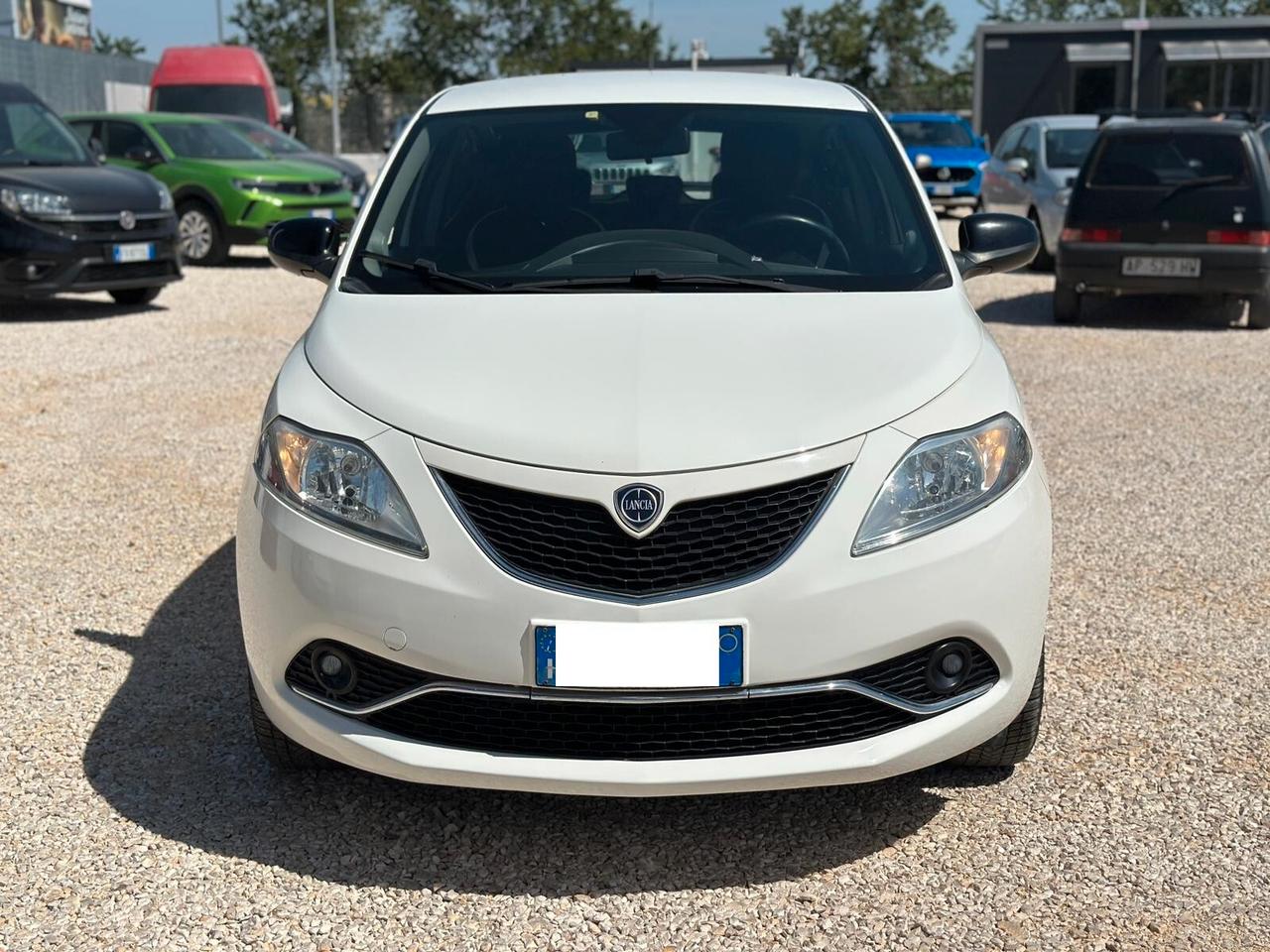 Lancia Ypsilon 1.2 69CV 5 porte Gold