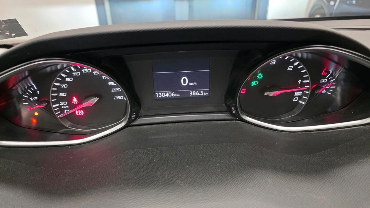 Peugeot 308 BlueHDi 120 S&S EAT6 Allure