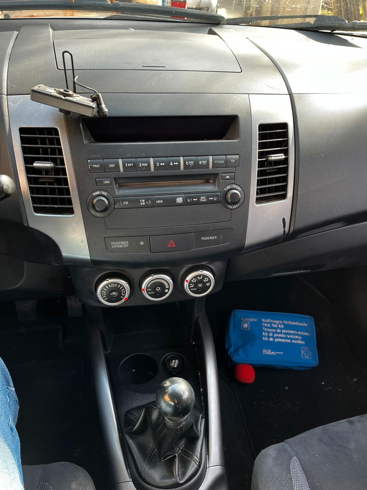 Mitsubishi Outlander 2.0 DI-D Invite DPF