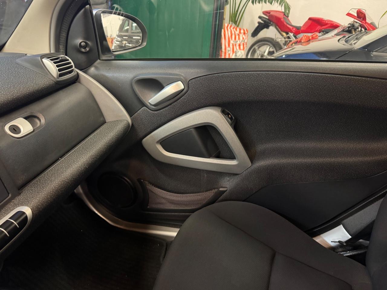 Smart ForTwo 1000 52 kW MHD coupé pure NEOPATENTATI