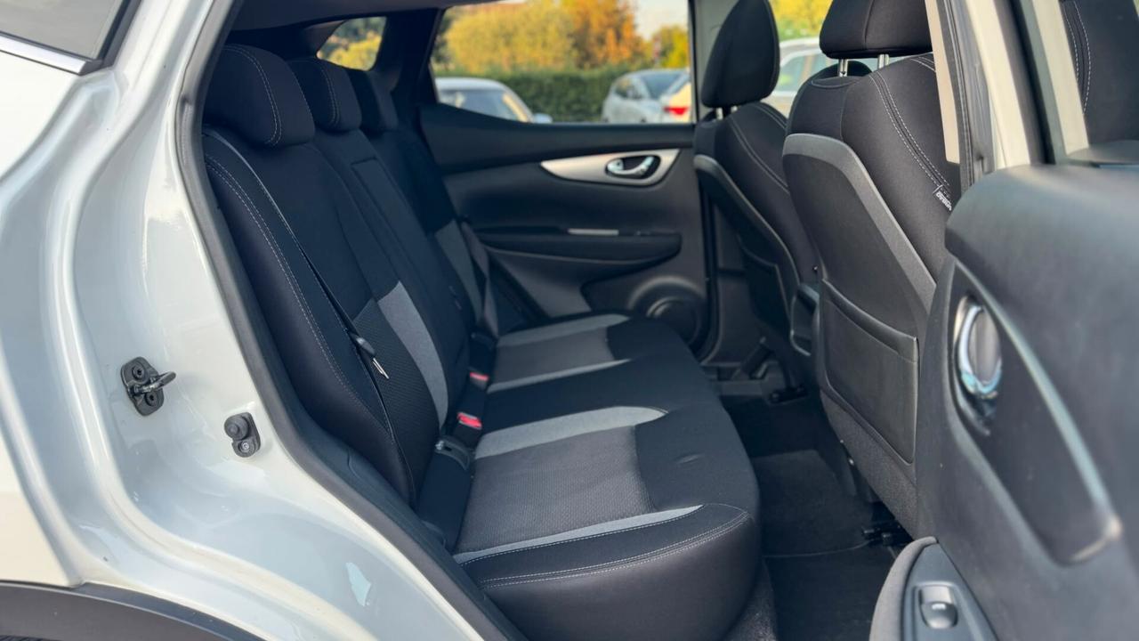 Nissan Qashqai 1.5 dCi N-Connecta