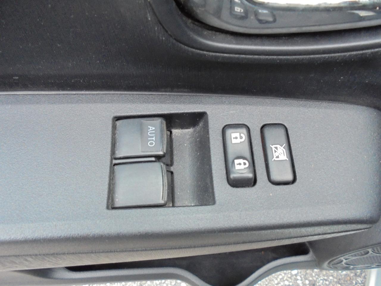 TOYOTA YARIS 1.0 VVT-i ACTIVE – UNIPROPRIETARIO-