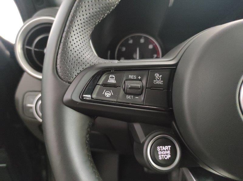 ALFA ROMEO Giulia (2016) - Giulia 2.0 Turbo 280 CV AT8 AWD Q4 Ti