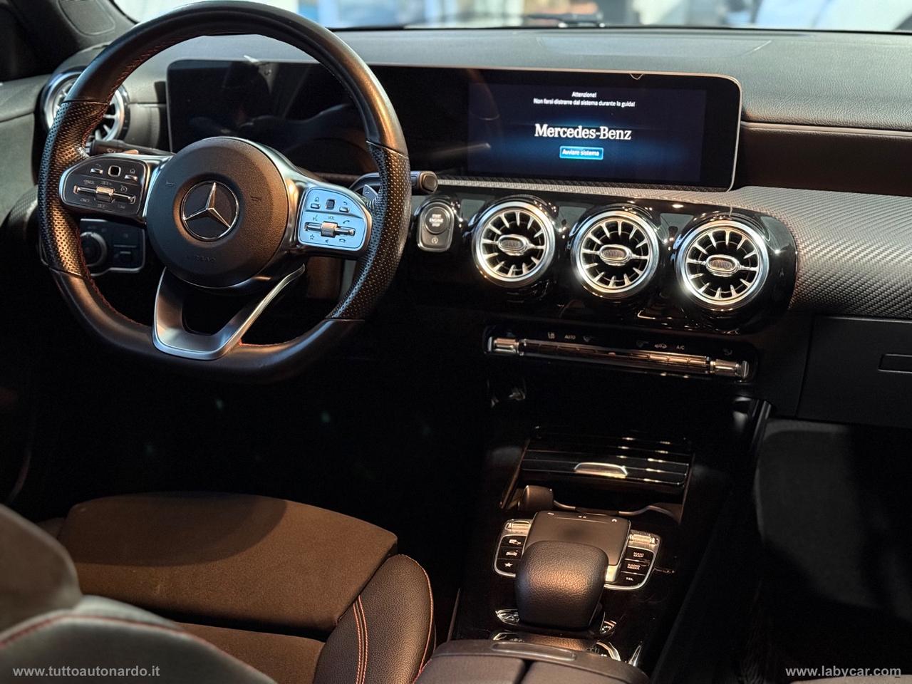 MERCEDES-BENZ A 180 d Automatic Premium