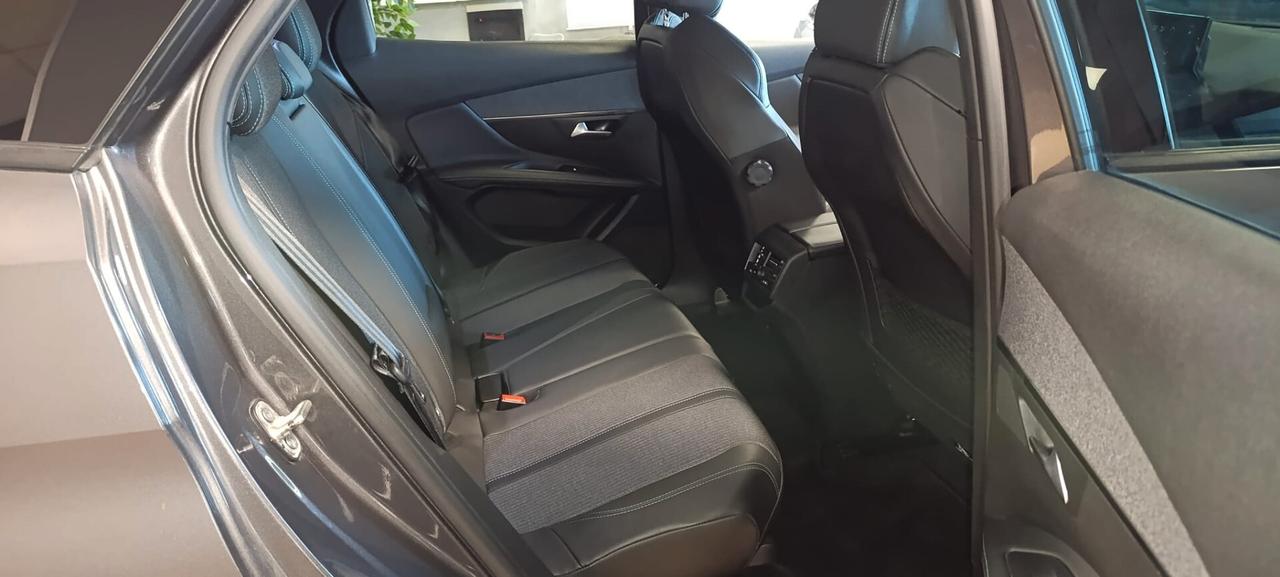 Peugeot 3008 BlueHDi 130 S&S EAT8 Allure Pack