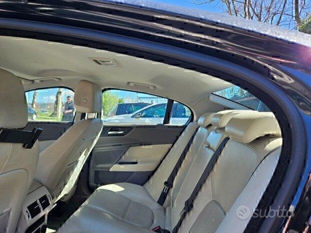 Jaguar XE MOTORE ROTTO DA SOSTITUIRE