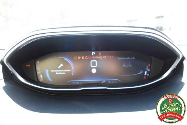 PEUGEOT 3008 BlueHDi 130 S&S EAT8 Business