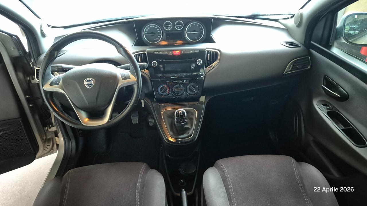 Lancia Ypsilon 1.2 69 CV 5 porte Gold