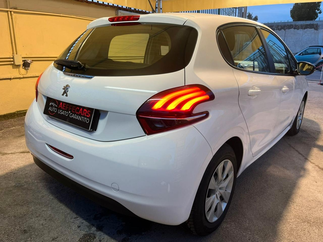 Peugeot 208 1.2 70 CV 2017