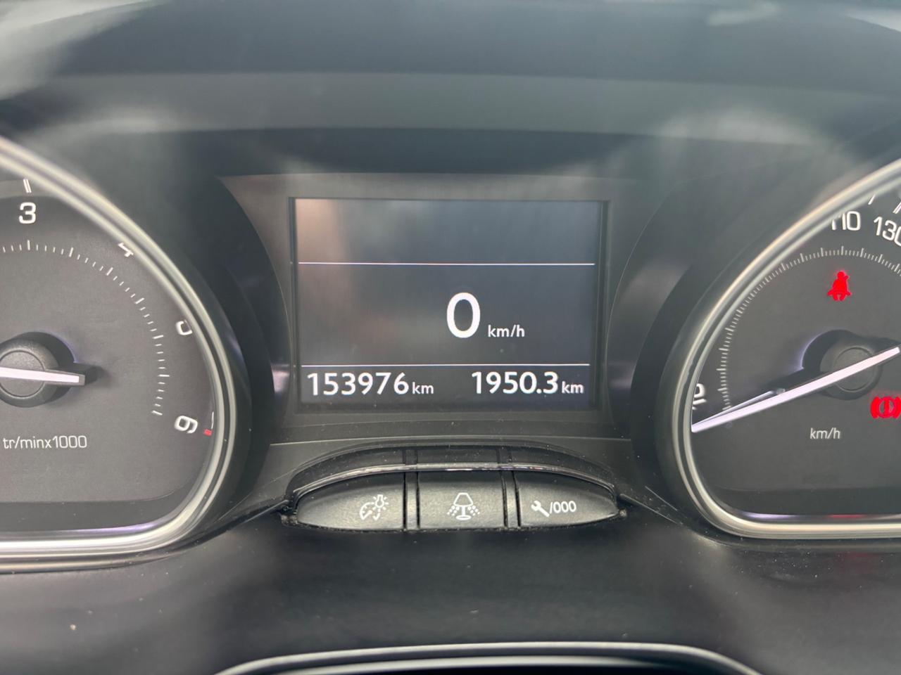 Peugeot 2008 1.6 hdi 92 CV Allure OK NEOPATENTATI