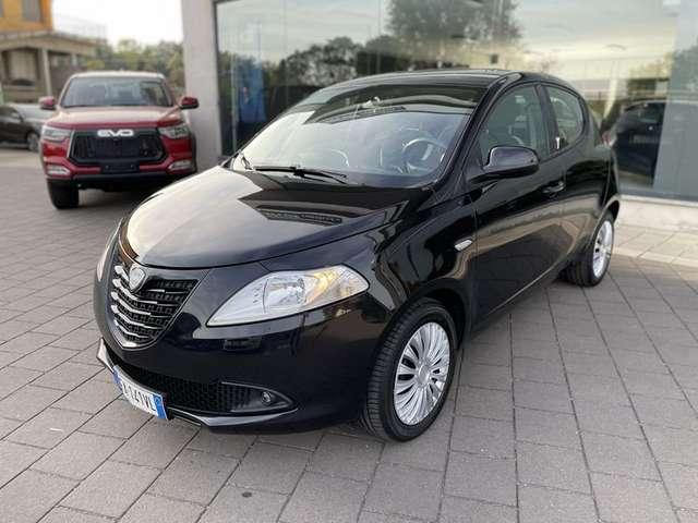 Lancia Ypsilon 1.2 69 CV 5 porte GPL Ecochic Silver