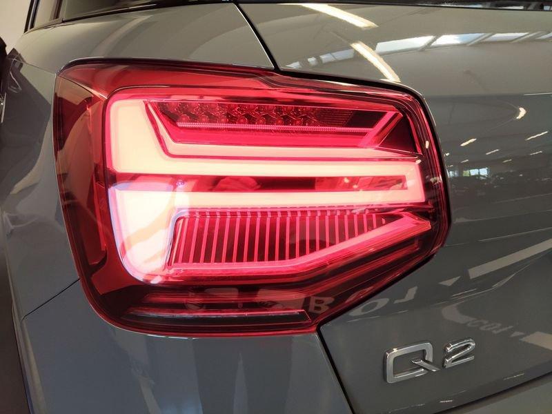 Audi Q2 35 TFSI Identity Black