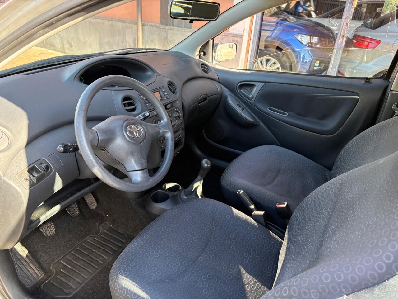 Toyota Yaris 1.0i 16V cat 3 porte