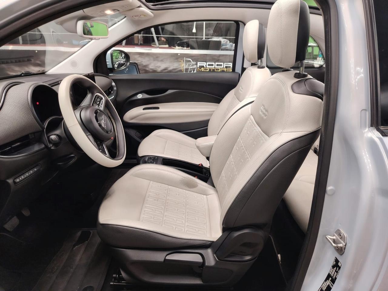 Fiat 500e Cabrio 42 kWh La Prima