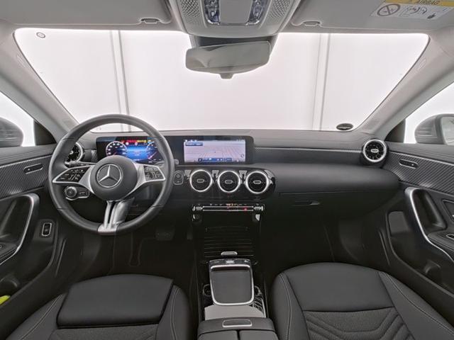 MERCEDES-BENZ CLA 180 Automatic Shooting Brake Progressive Advanced