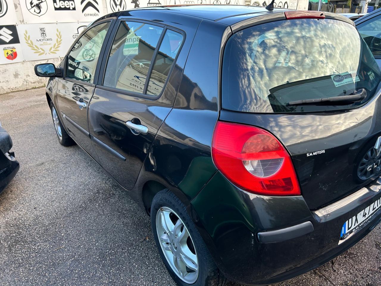 Renault Clio 1.5 dCi 85CV 5 porte AUTOMATICA