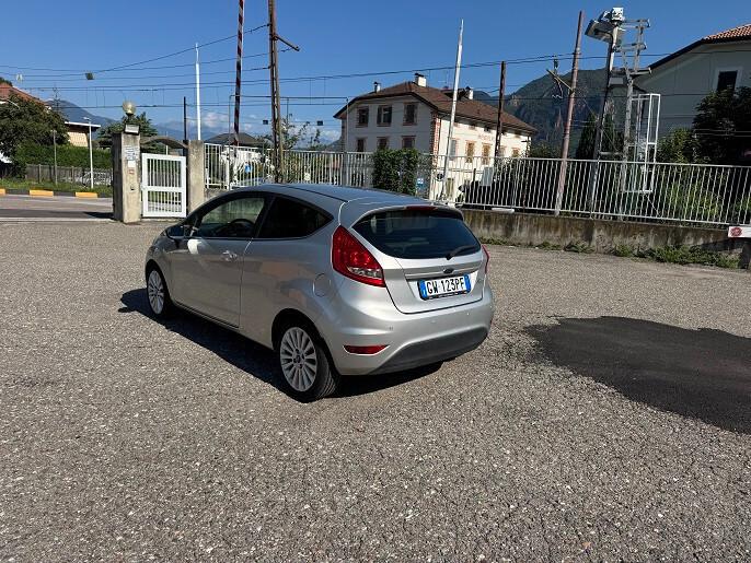 Ford Fiesta 1.2 16V 3p. Ghia