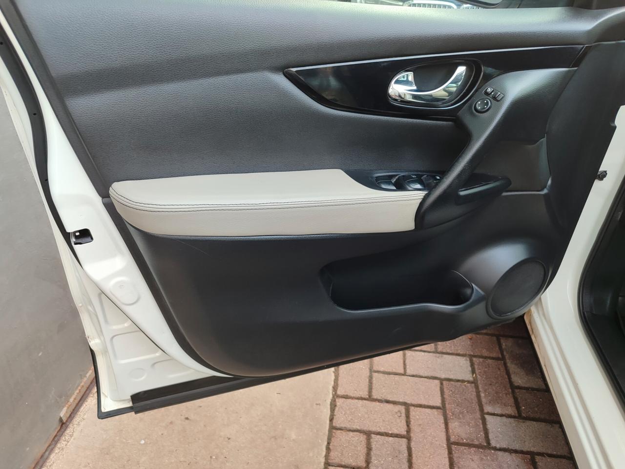 Nissan Qashqai 1.6 dCi 4WD Tekna