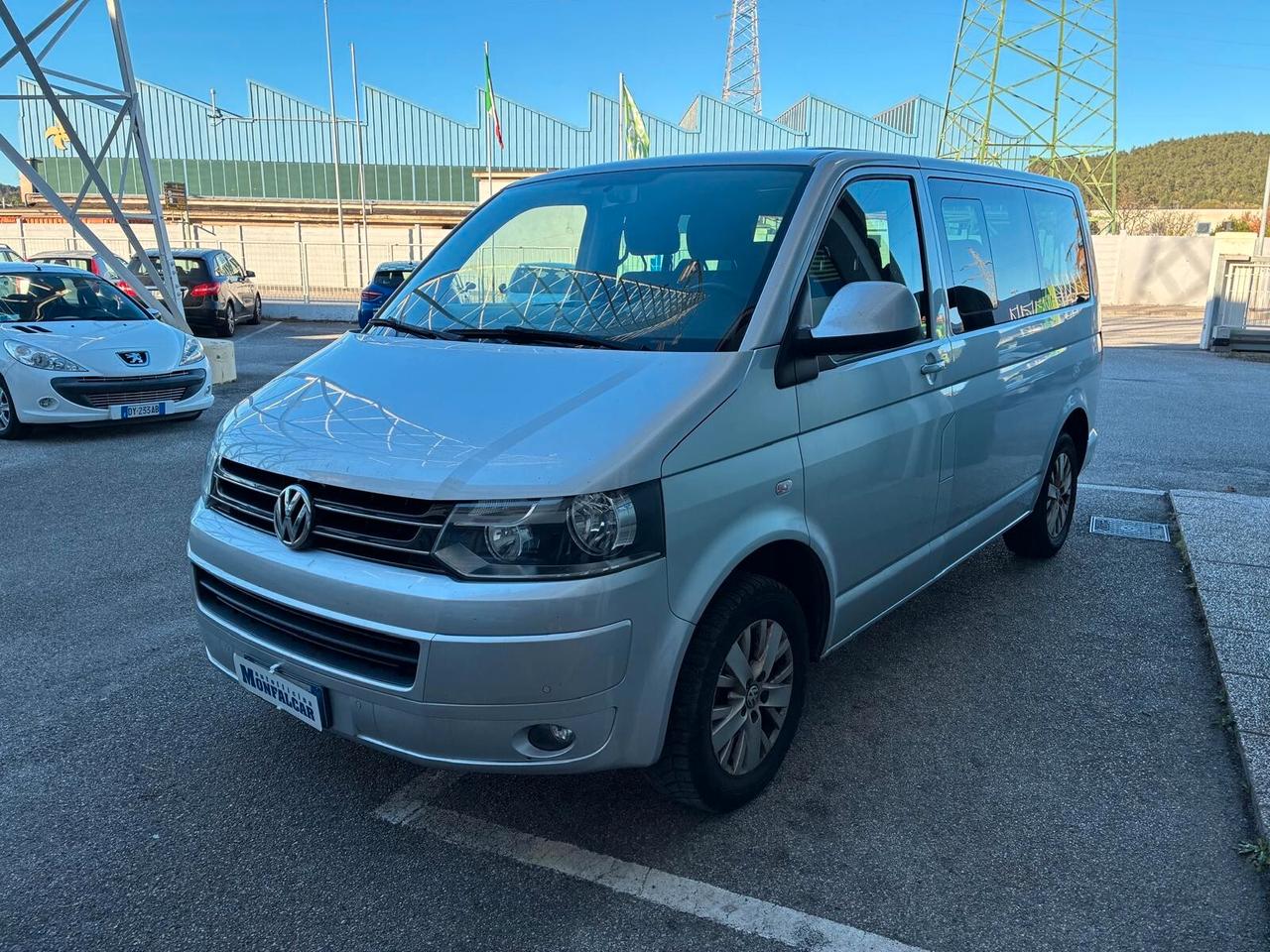 Volkswagen Caravelle 2.0 TDI Comfortline 9 posti