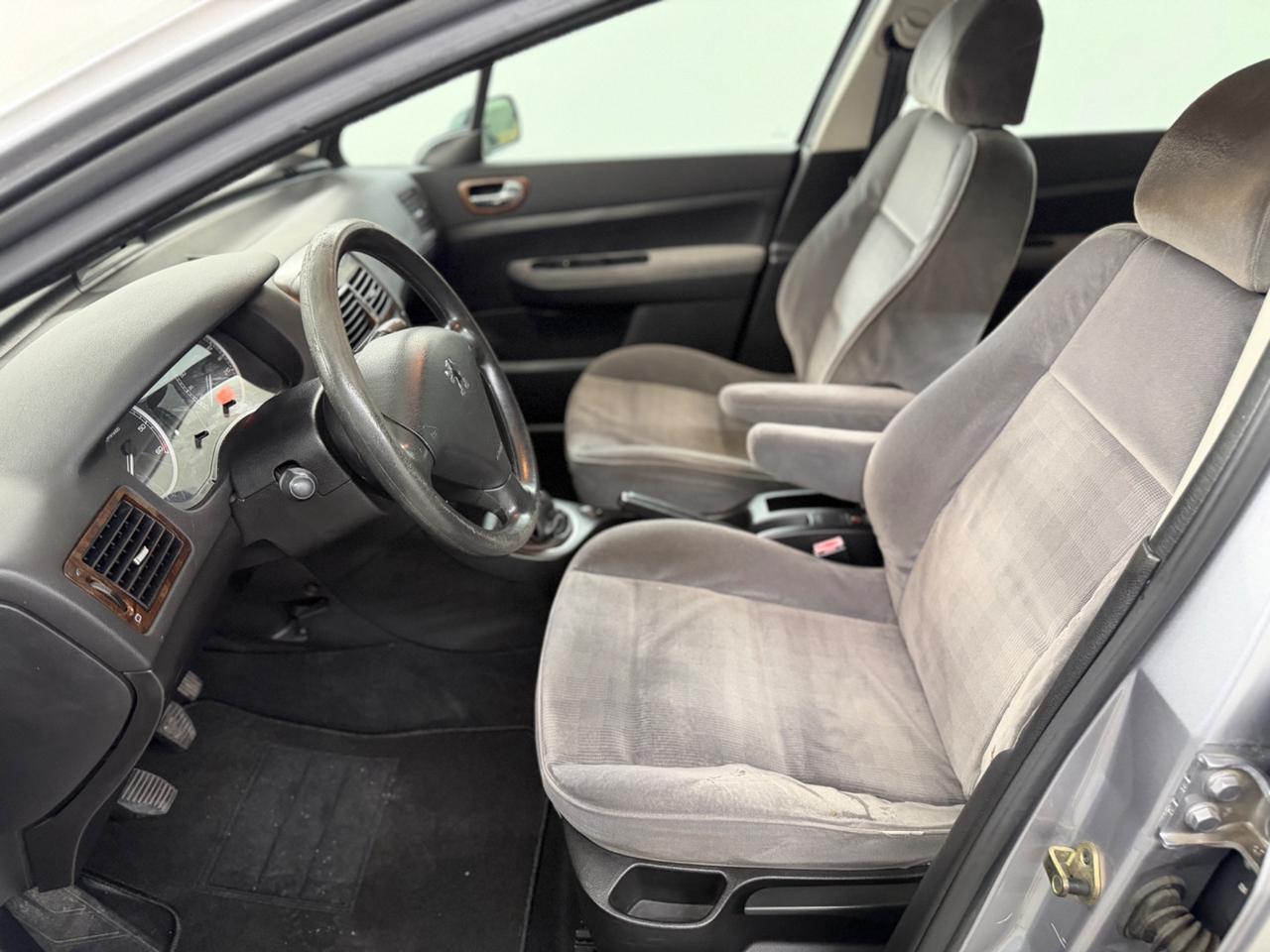 PEUGEOT 307 (anno 2004)