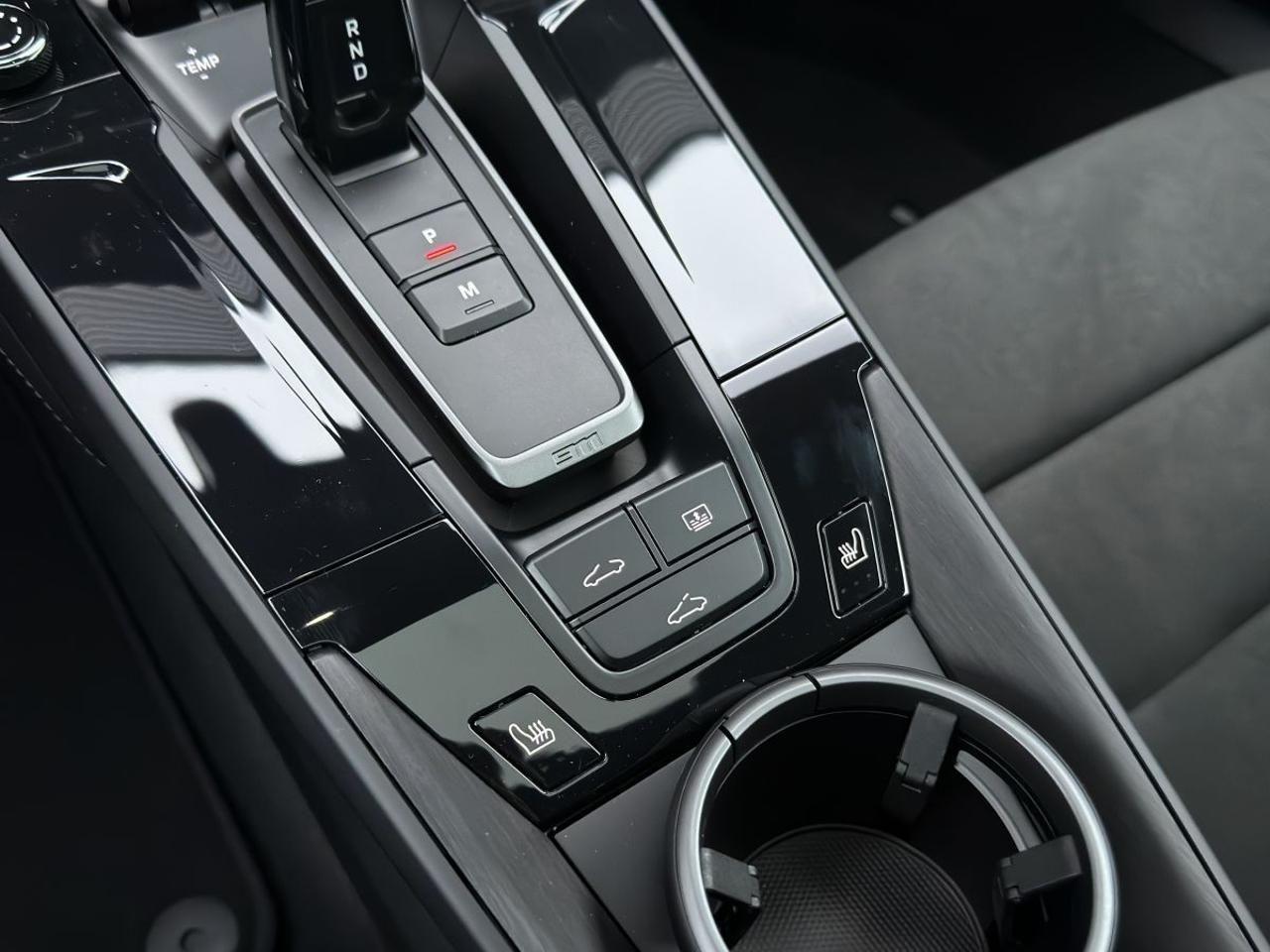 PORSCHE 992 Carrera 4 GTS 2.0*Matrix-Alcantara-Finanz*