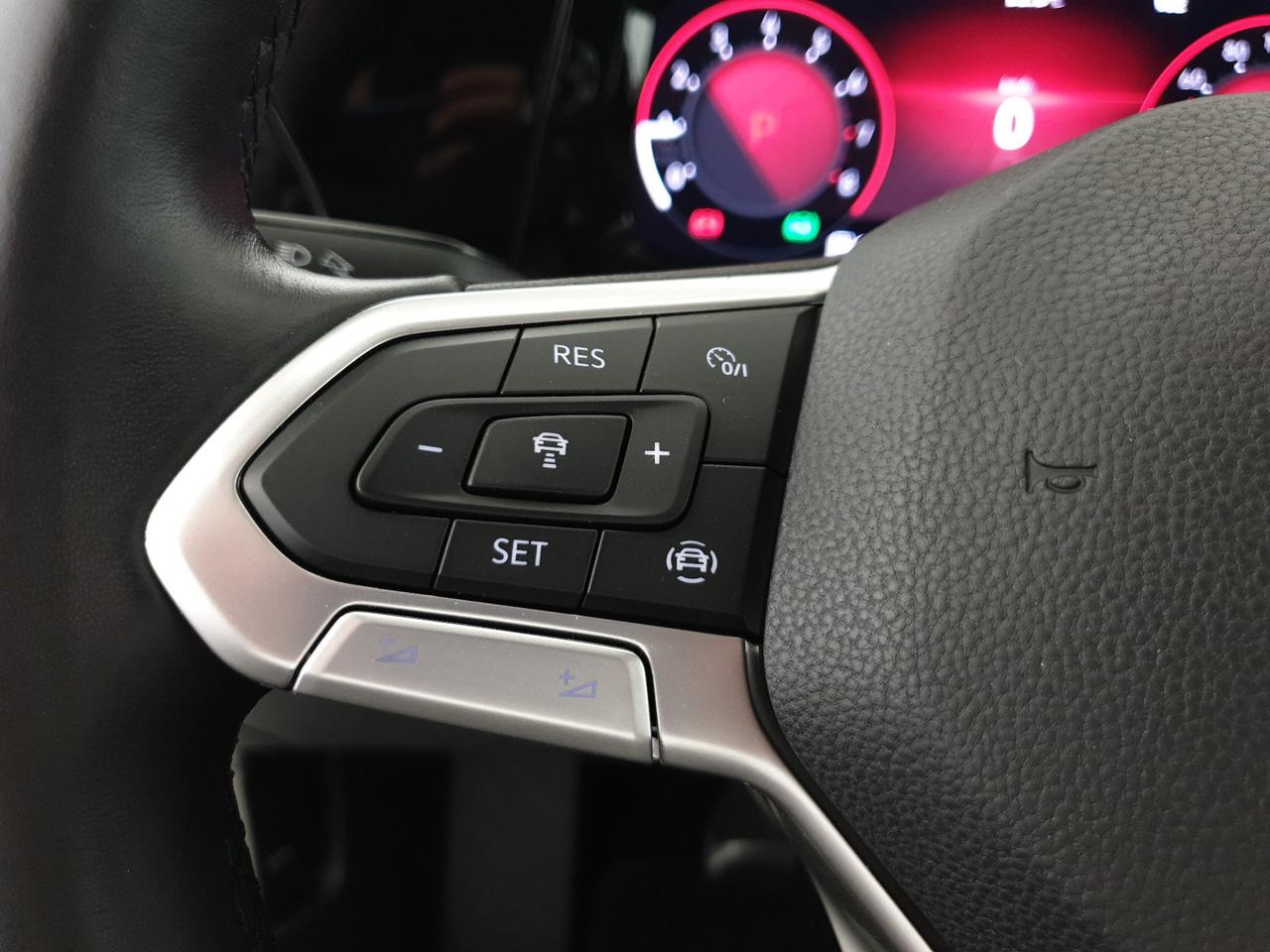Volkswagen Golf 1.5 etsi evo life 150cv dsg