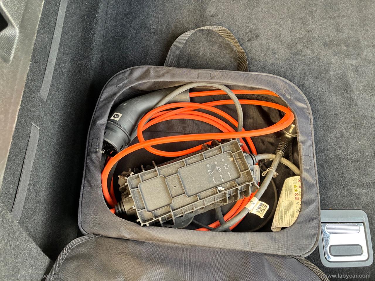 PEUGEOT 408 Hybrid 225 e-EAT8 Allure Pack