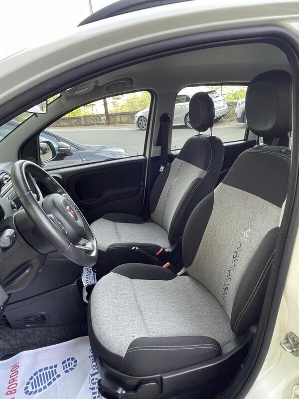 Fiat Panda 1.2 Lounge "Uconnect Bluetooth - Clima automatico -Volante multifunzione " Aziedali