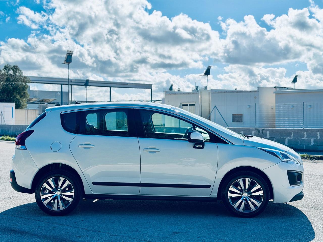 Peugeot 3008 1.6 HDi 115CV Business