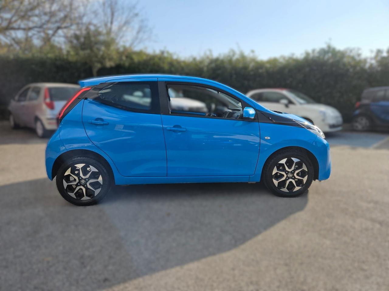 Toyota Aygo 1.0 VVT-i 72 CV 5 porte x-cite AUTOMATICA