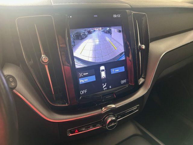 VOLVO XC60 B4 (d) AWD Geartronic Momentum Pro