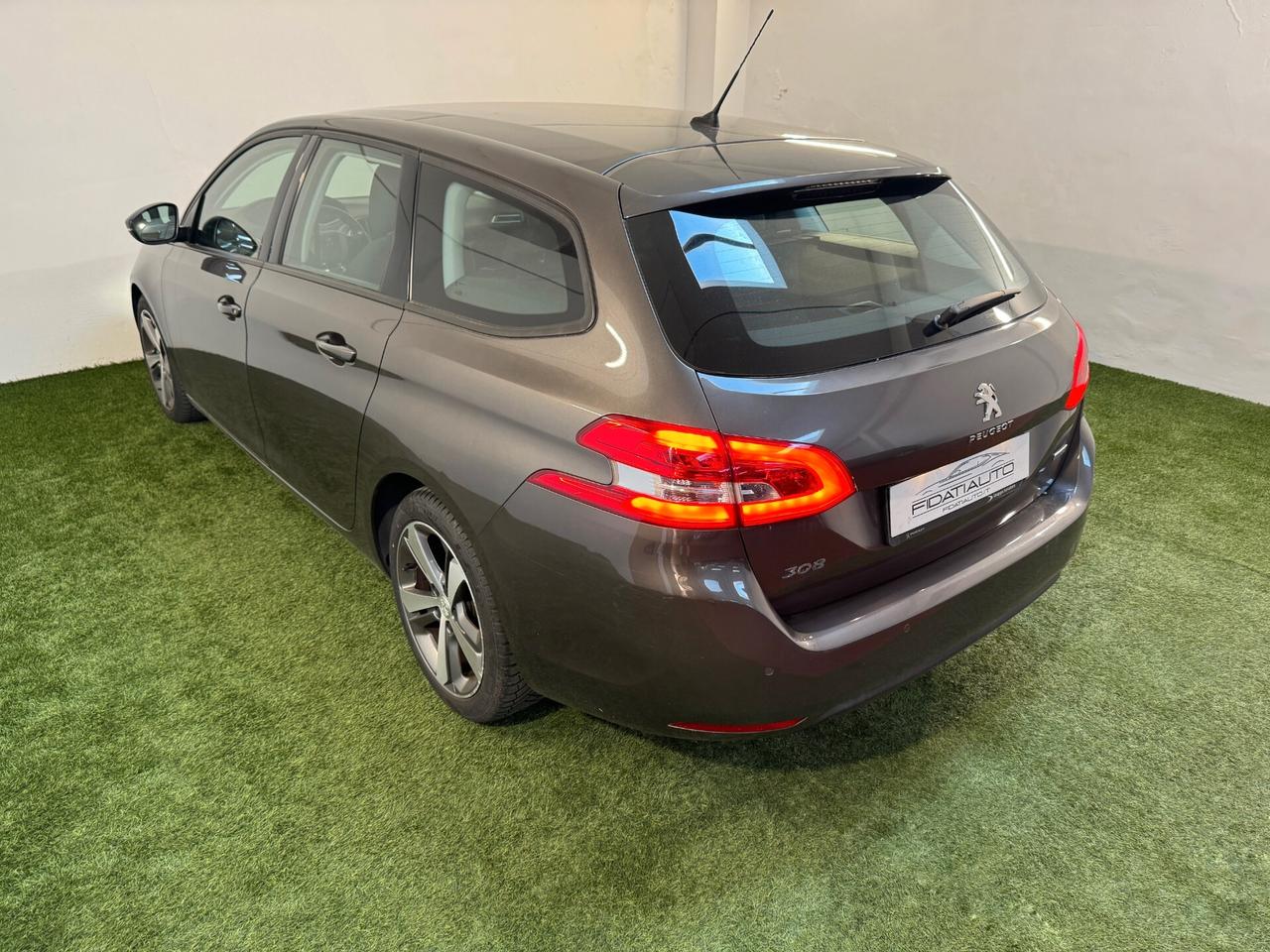Peugeot 308 BlueHDi S&S EURO6 SW AUTOMATIC.