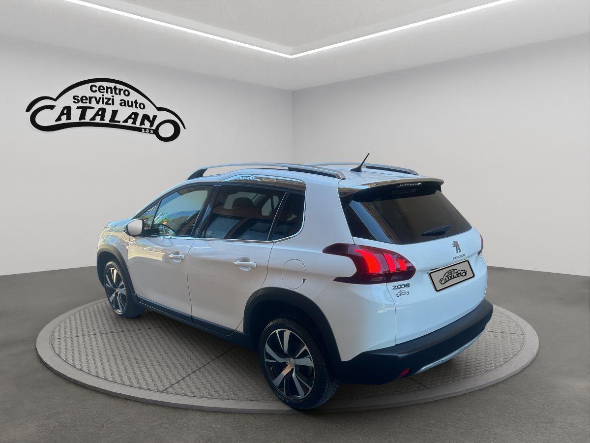 PEUGEOT - 2008 - 1.6 BlueHDi 100 Black Matt
