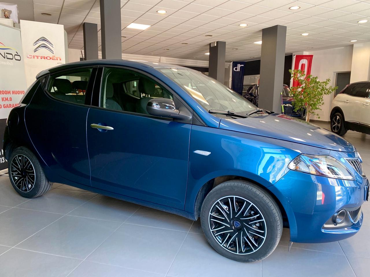 Lancia Ypsilon 1.0 Hybrid 70CV 5P. S&S Gold