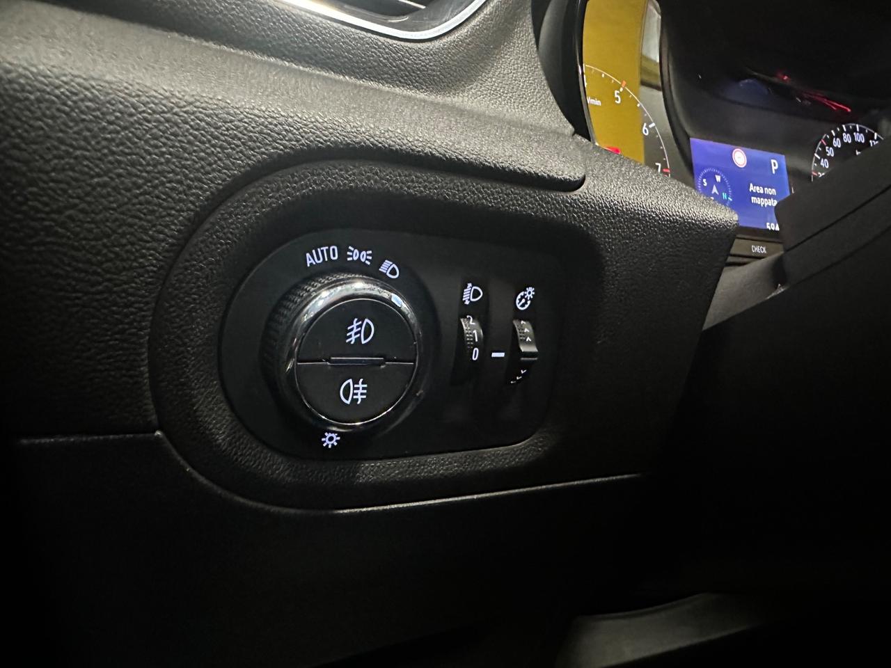 Opel Grandland X 1.5 diesel Ecotec Start&Stop aut. Business Ed.
