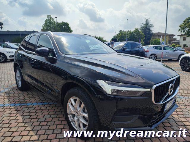 VOLVO XC60 B4 (d) AWD Geartronic Momentum