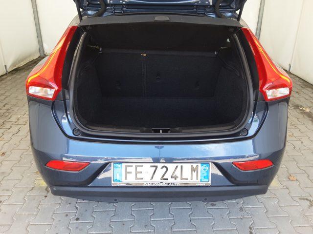 VOLVO V40 D2 Geartronic Inscription *FULL OPTIONAL*